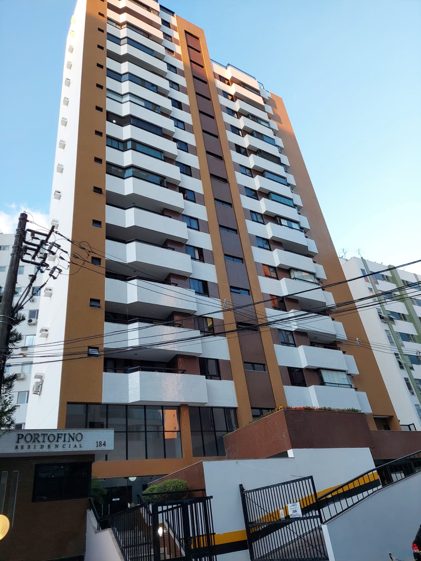 Residencial Portofino com fachada revitalizada